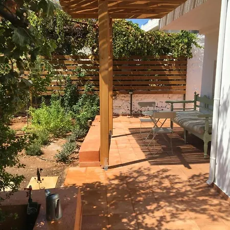 Vakantiehuis The House With The Garden Chania (Crete)