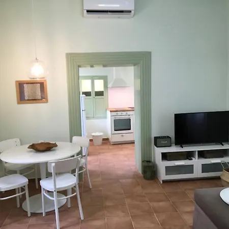 The House With The Garden Vakantiehuis *